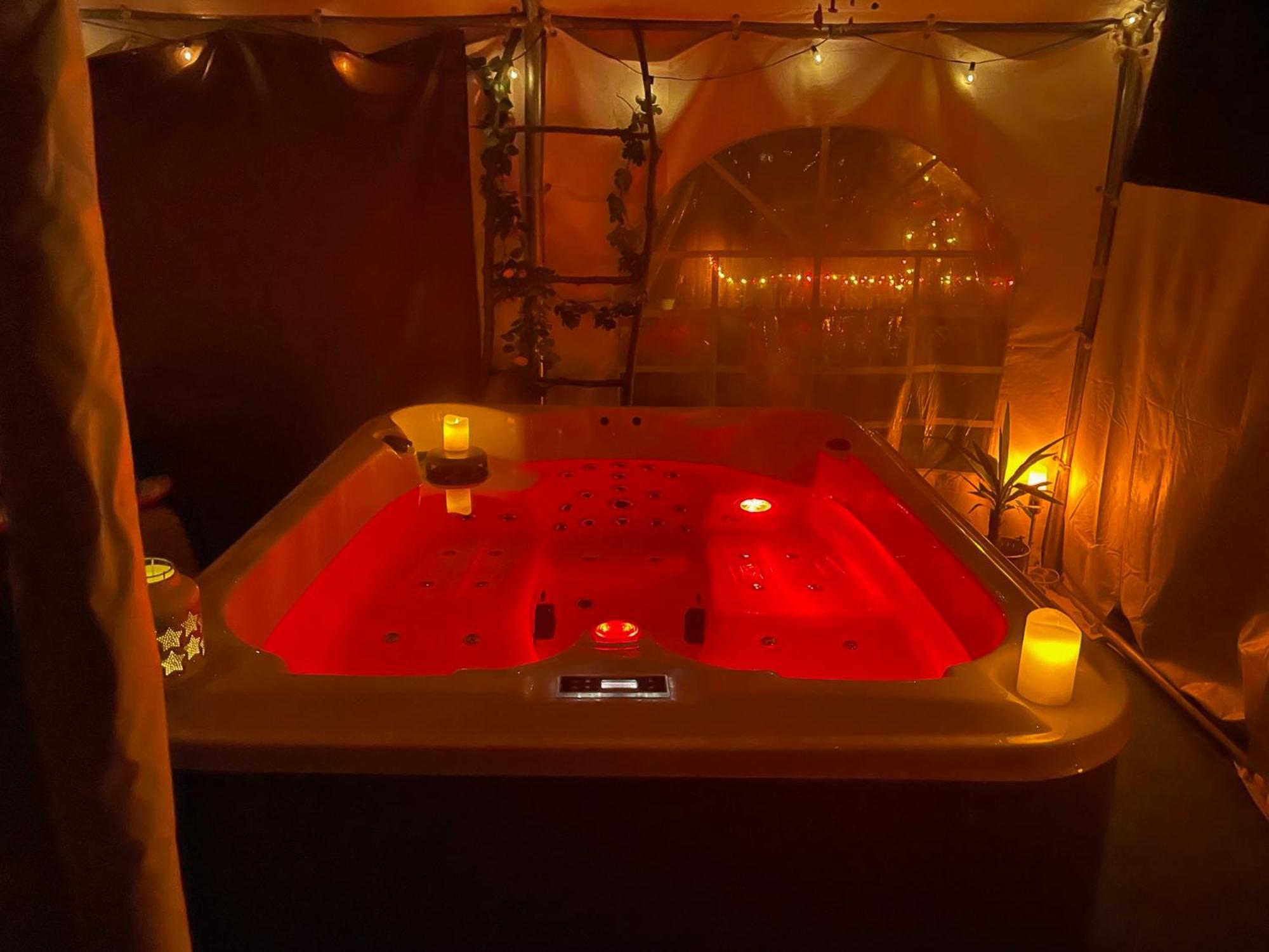 Choisy Le Jacuzzi Bed & Breakfast Eksteriør bilde